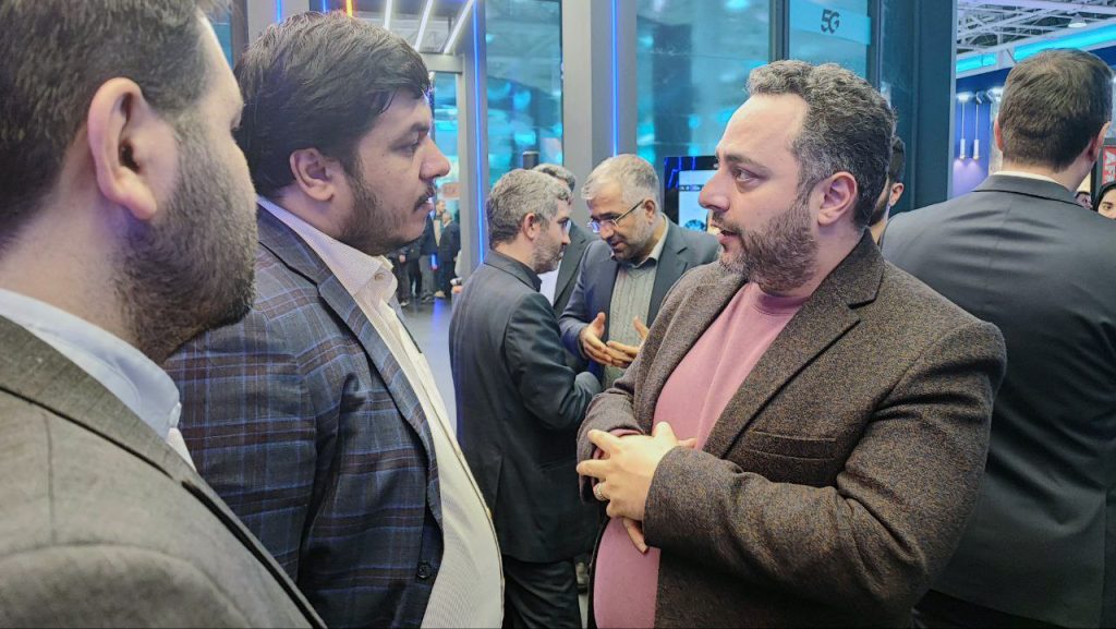 بازدید مدیران عصر امین کارآفرین از نمایشگاه تلکام